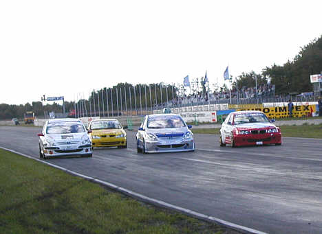 Opløbet var en spændende oplevelse, som kom til at stå mellem disse racere.
(Foto: Motorsporten.dk)